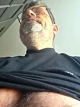 axecoman60 online show from February 2026 07:52:02 AM