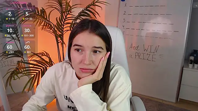 Bellla Haddid online show from November 2025 01:43:02 AM