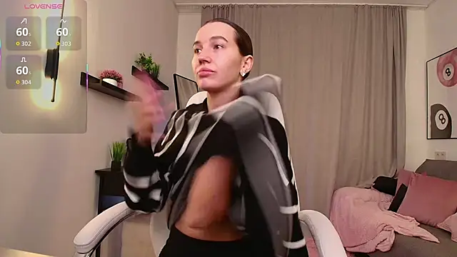 Bellla Haddid online show from November 2025 01:49:01 AM