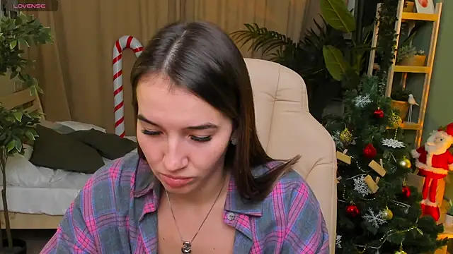 Bellla Haddid online show from December 2025 02:15:02 AM