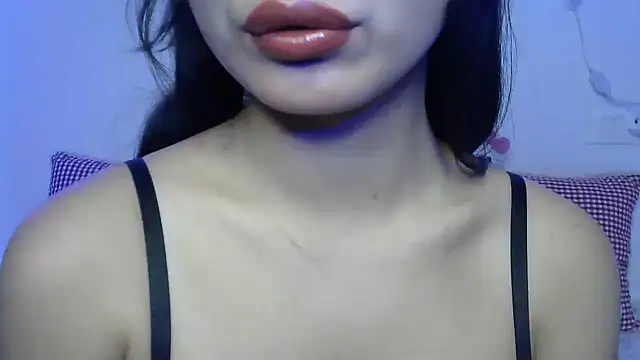 amrita2210 online show from November 2025 05:27:02 PM