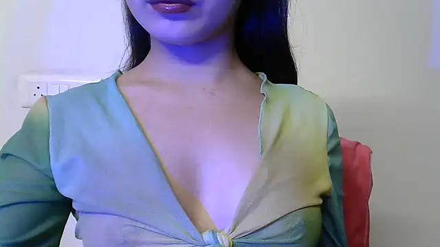 amrita2210 online show from October 2025 08:22:02 PM
