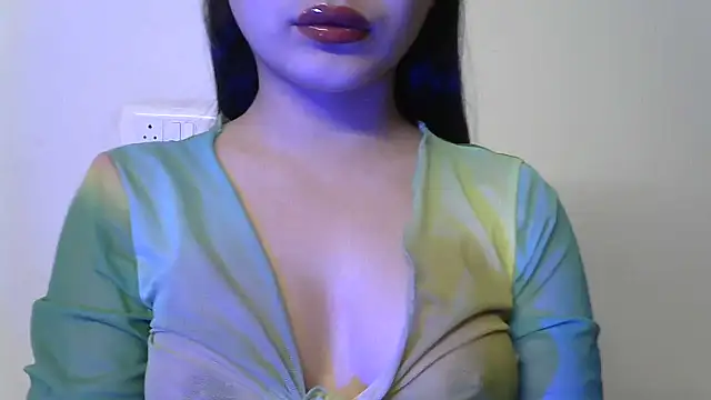 amrita2210 online show from February 2026 09:37:02 PM