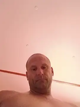 Snapshot of raybo715 chatting on June 2026 05:43:01 PM raybo715 online show from June 2026 05:43:01 PM