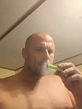 Snapshot of raybo715 chatting on July 2026 03:20:02 PM raybo715 online show from July 2026 03:20:02 PM