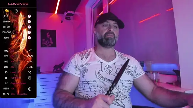 MAGABEAR077 online show from May 2026 07:23:02 PM