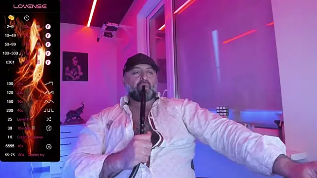 MAGABEAR077 online show from May 2026 04:15:01 PM