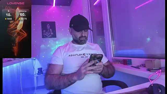 MAGABEAR077 online show from November 2025 07:18:01 PM