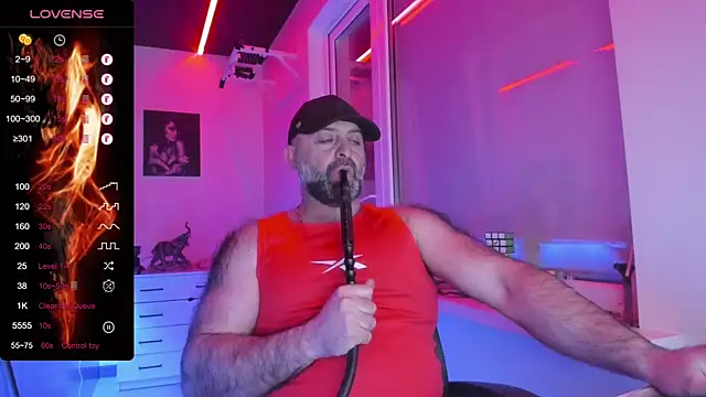 MAGABEAR077 online show from May 2026 07:16:01 PM