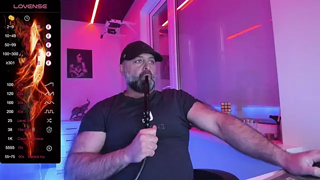 MAGABEAR077 online show from May 2026 02:47:01 AM