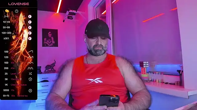 MAGABEAR077 online show from May 2026 08:20:02 PM