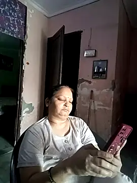 Kavya kapoor online show from April 2026 04:05:02 AM