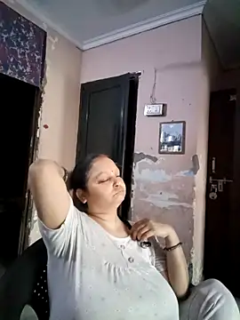 Kavya kapoor online show from May 2026 12:53:02 PM