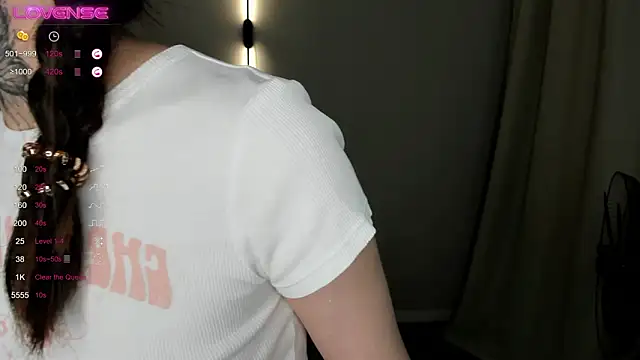 Dark Ester online show from February 2026 06:52:01 PM