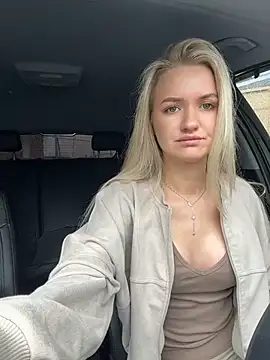Snapshot of Devill_Angel_ chatting on May 2026 10:44:01 AM Devill Angel online show from May 2026 10:44:01 AM