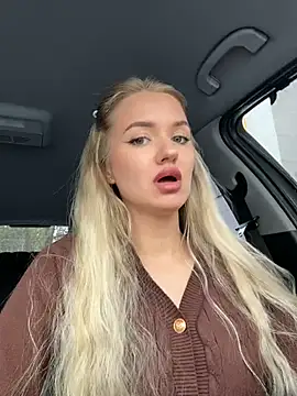 Snapshot of Devill_Angel_ chatting on May 2026 10:19:02 AM Devill Angel online show from May 2026 10:19:02 AM