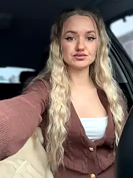 Snapshot of Devill_Angel_ chatting on November 2025 11:10:01 AM Devill Angel online show from November 2025 11:10:01 AM