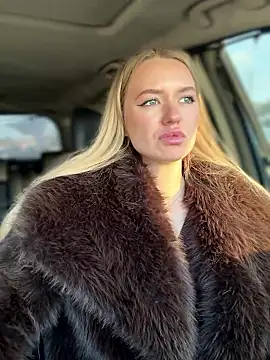 Devill Angel  online show from January 2026 10:44:01 AM