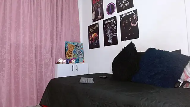 scarlett  morgan online show from November 2025 01:37:02 PM