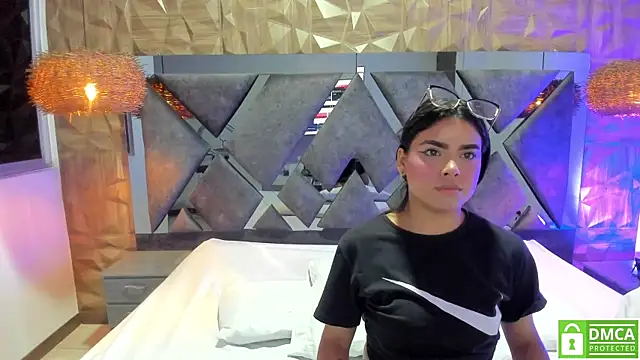 Rose Evans   online show from November 2025 04:16:01 AM