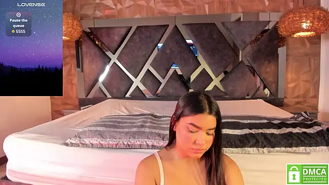 Rose Evans   online show from December 2025 05:02:02 AM