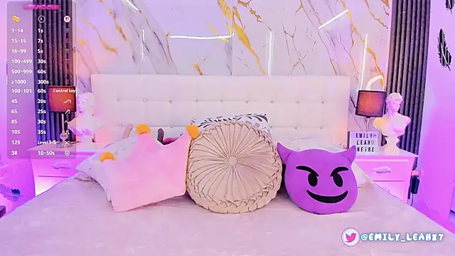 EmilyLeah  online show from November 2025 01:59:02 PM