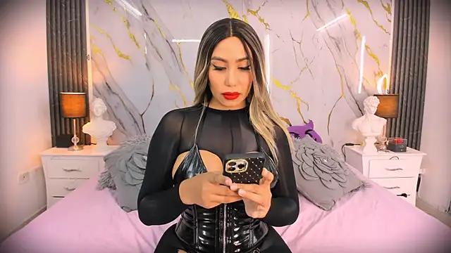 EmilyLeah  online show from March 2025 08:32:01 PM