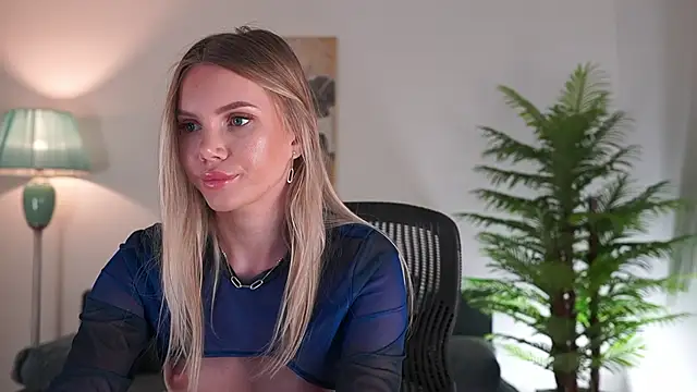 Yvonna One online show from November 2025 03:12:01 PM