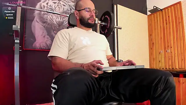 Luke  09 online show from February 2026 11:33:01 AM