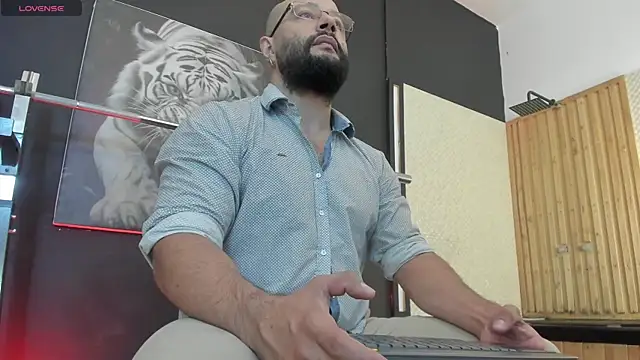 Snapshot of Luke__09 chatting on November 2025 11:10:01 AM Luke 09 online show from November 2025 11:10:01 AM