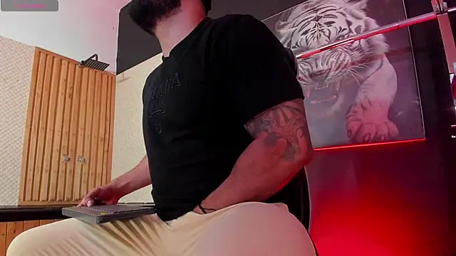 Snapshot of Luke__09 chatting on October 2025 11:31:02 AM Luke 09 online show from October 2025 11:31:02 AM