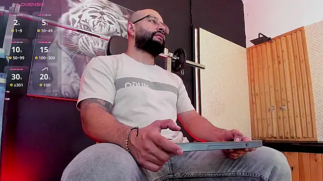 Snapshot of Luke__09 chatting on November 2025 11:25:02 AM Luke 09 online show from November 2025 11:25:02 AM