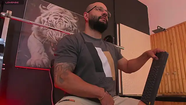 Snapshot of Luke__09 chatting on November 2025 11:25:02 AM Luke 09 online show from November 2025 11:25:02 AM