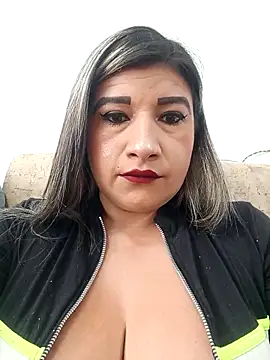 Hannahcandyy online show from November 2025 04:22:02 PM