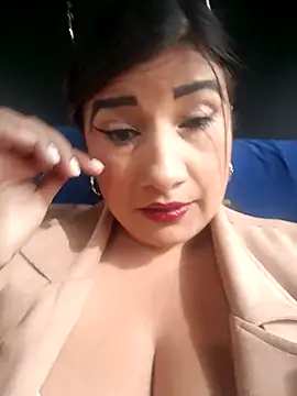 Hannahcandyy online show from April 2026 01:23:02 PM