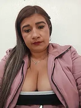 Hannahcandyy online show from May 2026 10:19:01 PM