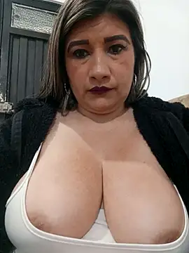 Hannahcandyy online show from November 2025 05:34:02 AM