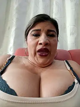 Hannahcandyy online show from November 2025 02:54:01 PM