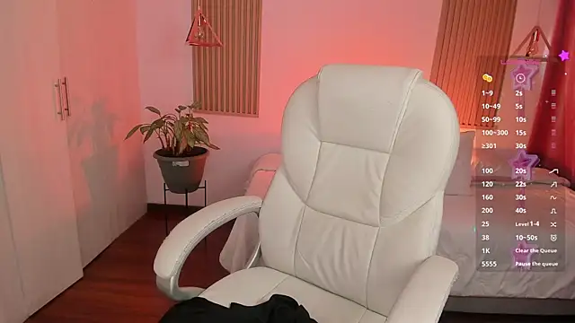 Kendall Bunnyy online show from December 2025 06:58:02 PM