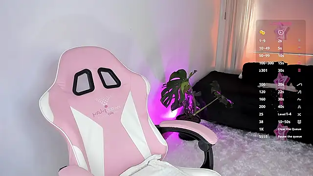 Kendall Bunnyy online show from February 2026 08:22:02 PM