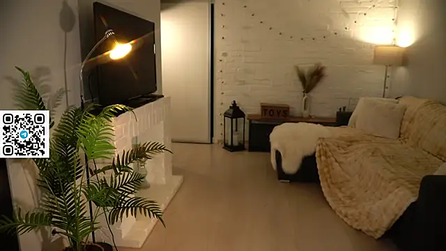 Heidi11 online show from April 2026 05:06:02 PM