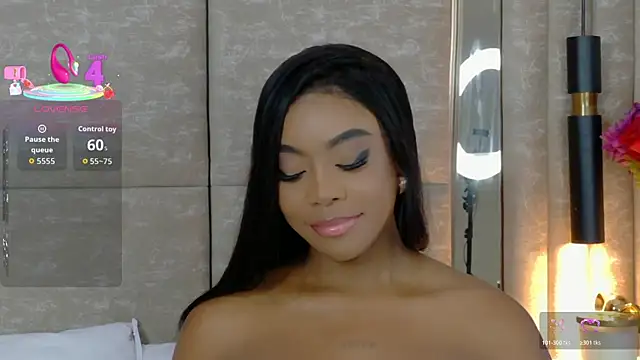 Snapshot of Lola_King chatting on April 2026 04:24:02 AM Lola King online show from April 2026 04:24:02 AM