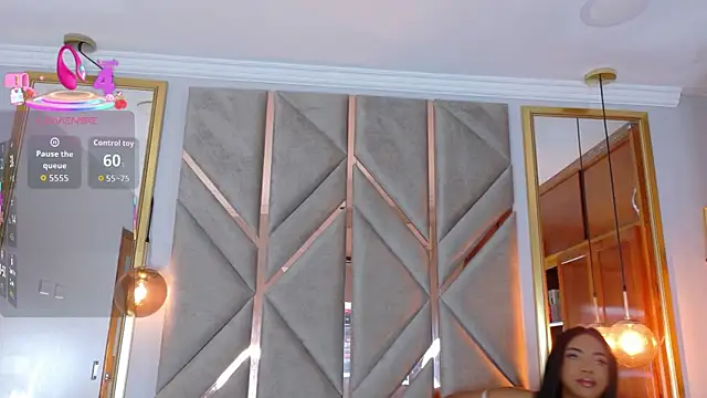 Lola King online show from November 2025 03:32:01 AM