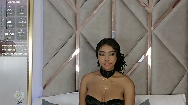 Lola King online show from October 2025 12:28:01 PM