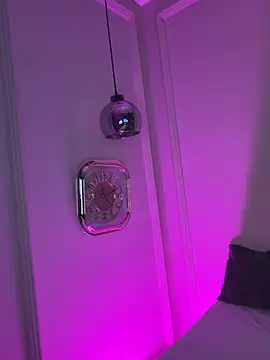 Lola King online show from May 2026 04:52:01 AM
