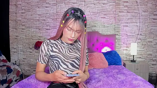 Snapshot of kitty_queen10 chatting on October 2025 03:05:01 AM kitty queen10 online show from October 2025 03:05:01 AM