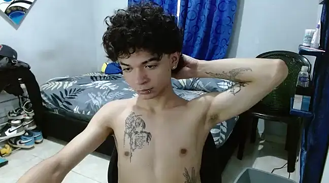Snapshot of Lovebeng_ chatting on February 2025 10:24:01 PM Lovebeng  online show from February 2025 10:24:01 PM