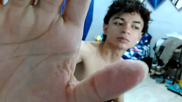 Snapshot of Lovebeng_ chatting on January 2025 09:25:02 PM Lovebeng  online show from January 2025 09:25:02 PM