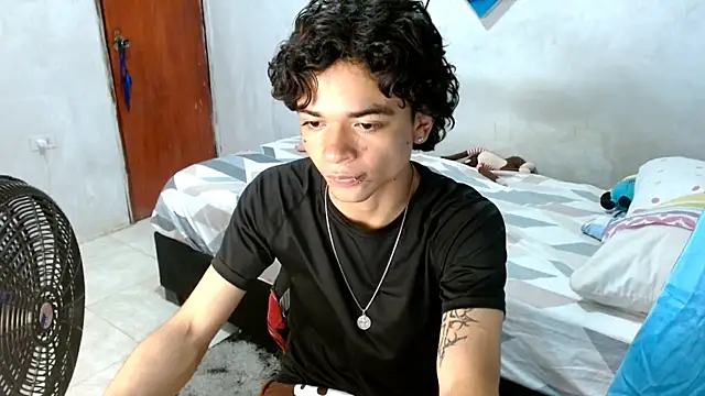 Lovebeng  online show from November 2025 12:55:01 AM