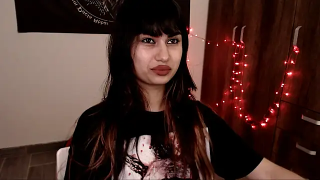 Little-Lucifer online show from May 2026 10:17:01 PM